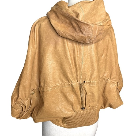 MADE IN ITALY LAMBSKIN LEATHER CAPE STYLE UNIQUE SHORT SLEEVED GATHERED JACKET - Picture 7 of 14